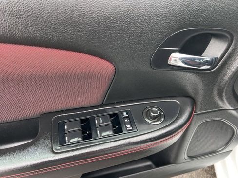 Used 2012 Dodge Avenger SXT Plus image 21