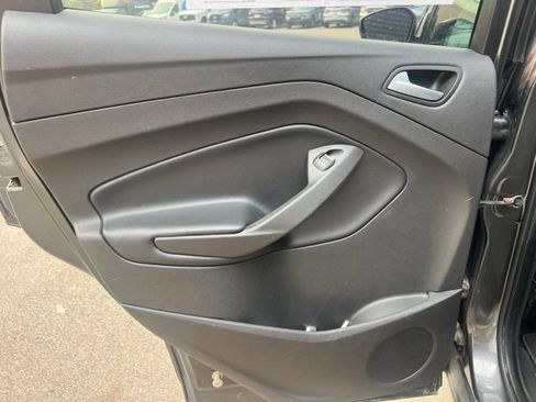 Used 2019 Ford Escape SE AWD/4WD image 15