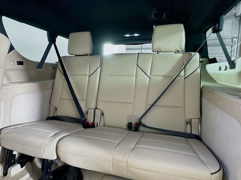 Used 2023 Cadillac Escalade ESV Premium Luxury image 14