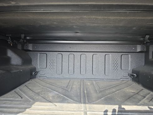 Used 2023 Jeep Gladiator Rubicon w/ Cold Weather Group image 5