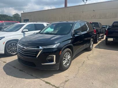Used 2023 Chevrolet Traverse LT