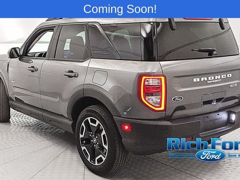Used 2023 Ford Bronco Sport Outer Banks w/ Tech Package AWD/4WD image 4