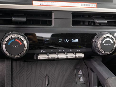 Used 2025 Toyota Tacoma SR image 25