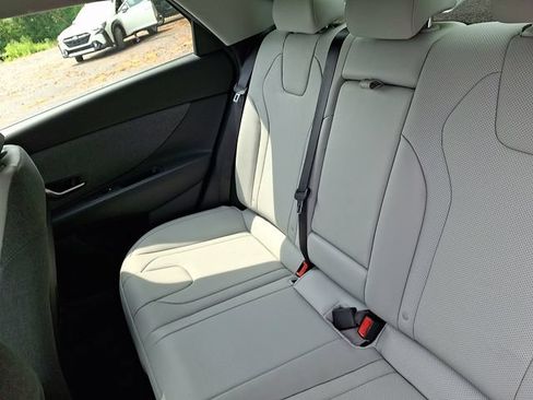 Used 2023 Hyundai Elantra Limited w/ Cargo Package FWD image 19