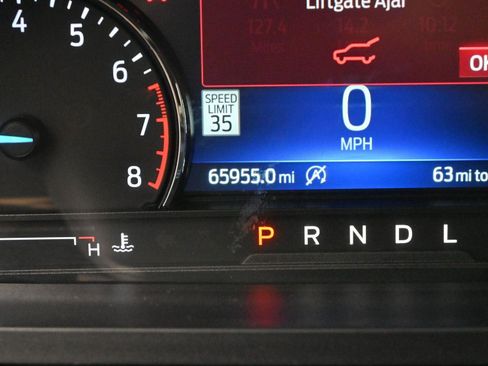 Used 2023 Ford Explorer Limited image 12