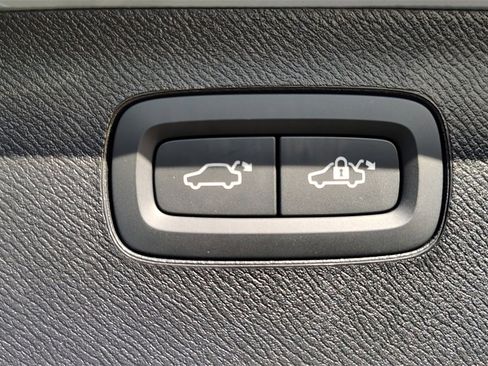 New 2026 Volvo XC90 B6 Ultra image 36