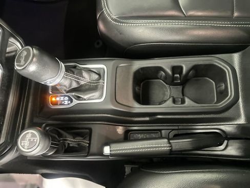 Certified 2023 Jeep Wrangler Unlimited Sahara image 32