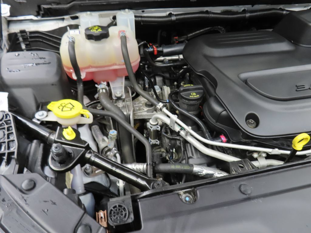 Used 2024 Chrysler Pacifica Limited FWD image 27