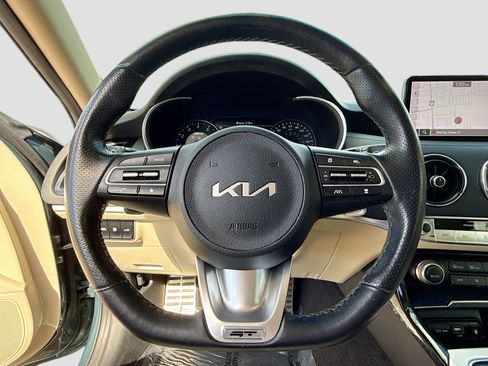 Used 2023 Kia Stinger GT2 image 40