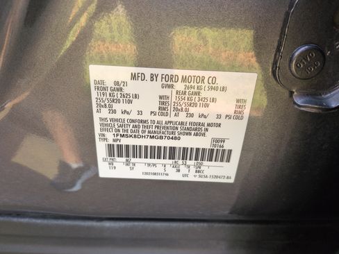 Certified 2021 Ford Explorer XLT w/ Equipment Group 202A AWD/4WD image 28