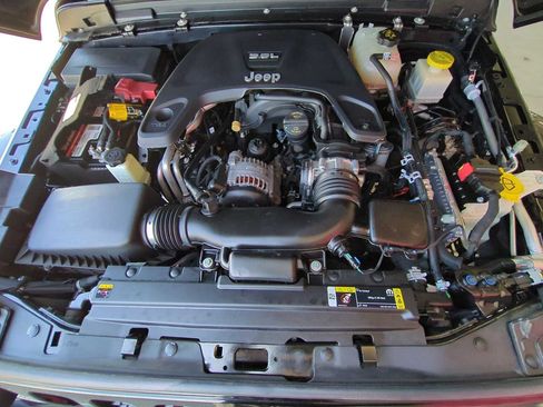 Used 2021 Jeep Gladiator Sport AWD/4WD image 27