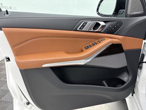 New 2026 BMW X5 xDrive50e w/ Executive Package image 26