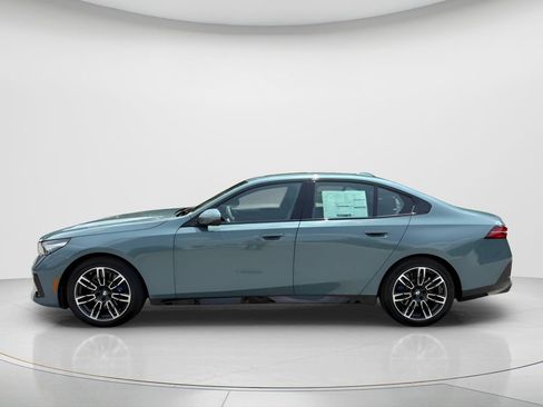New 2027 BMW 530i w/ M Sport Package RWD image 7