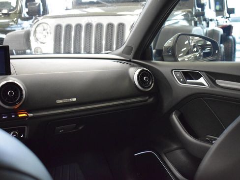 Used 2018 Audi A3 e-tron Premium Plus w/ Technology Package image 37