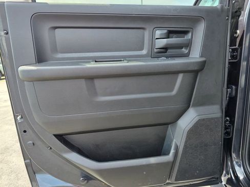 Used 2018 RAM 2500 Tradesman w/ Chrome Appearance Group AWD/4WD image 18