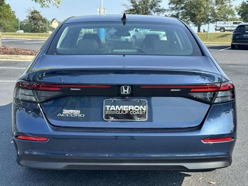 Certified 2025 Honda Accord SE image 3