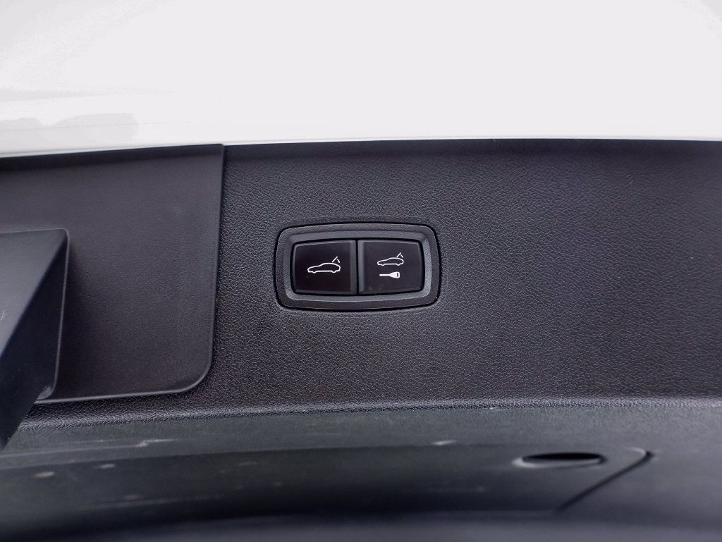 Certified 2022 Porsche Cayenne AWD/4WD image 35