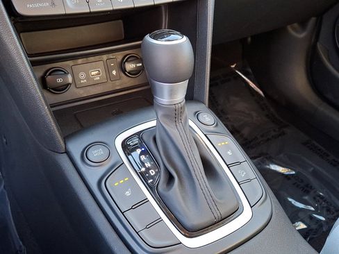 Certified 2021 Hyundai Kona Limited w/ Cargo Package image 16