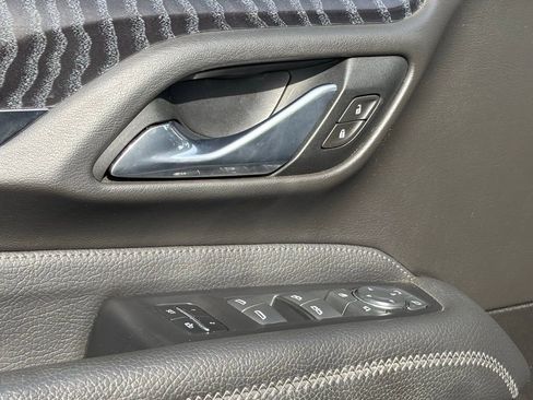 Used 2021 GMC Yukon XL Denali w/ Denali Ultimate Package image 32