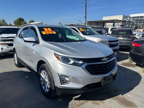 Used 2020 Chevrolet Equinox LT w/ Driver Convenience Package AWD/4WD image 3