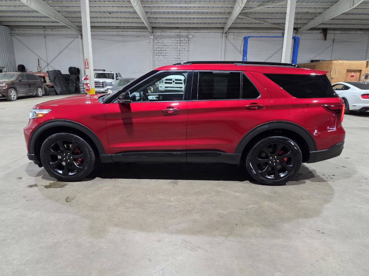 Used 2020 Ford Explorer ST w/ ST Street Pack AWD/4WD image 5