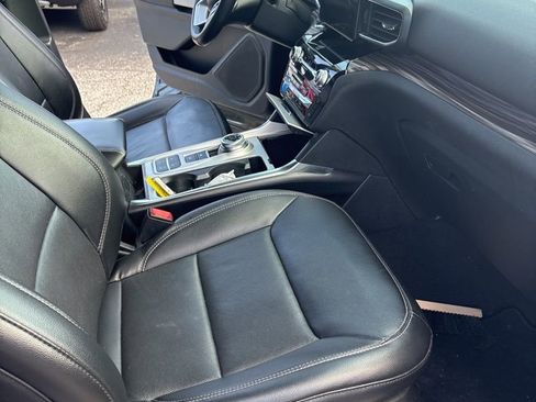 Certified 2024 Ford Explorer Limited image 12