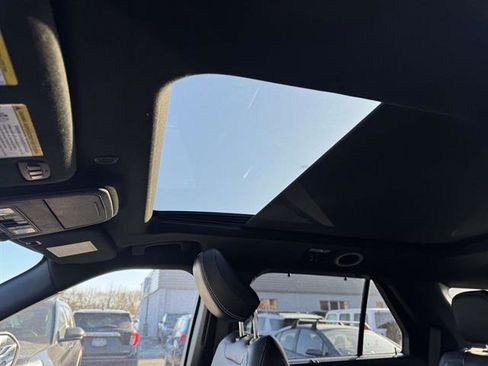 Used 2022 Ford Explorer ST w/ Equipment Group 401A image 14