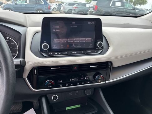 Used 2023 Nissan Rogue SV FWD image 14
