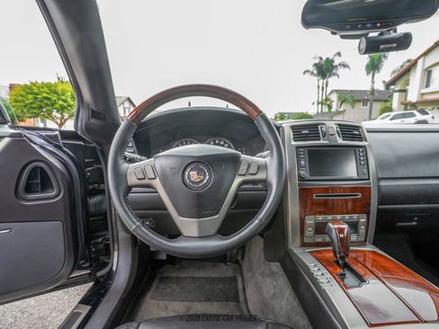 Used 2006 Cadillac XLR image 41