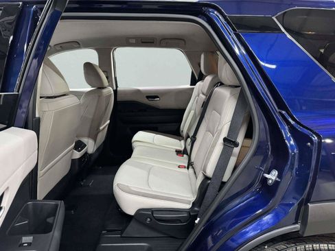 Used 2026 Nissan Pathfinder SL AWD/4WD image 28