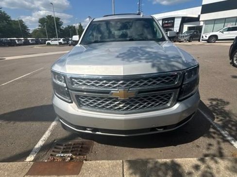 Used 2016 Chevrolet Tahoe LT w/ LT Signature Package AWD/4WD image 2
