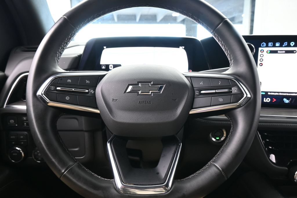 Used 2025 Chevrolet Tahoe Z71 AWD/4WD image 30