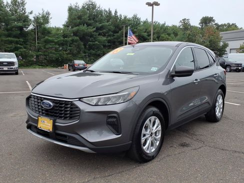 Certified 2023 Ford Escape Active AWD/4WD image 3