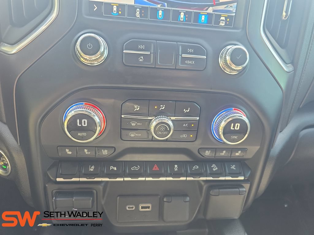 Used 2022 GMC Sierra 2500 AT4 w/ AT4 Premium Plus Package AWD/4WD image 24