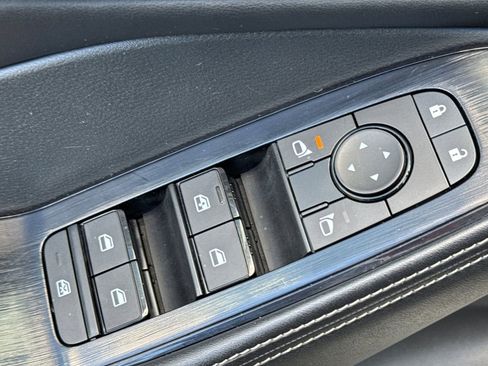 Used 2024 Nissan Rogue SV image 11