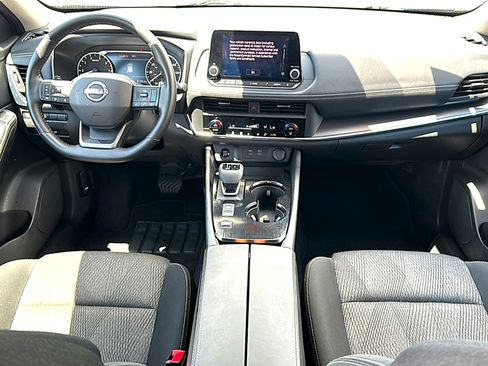 Used 2025 Nissan Rogue SV FWD image 20