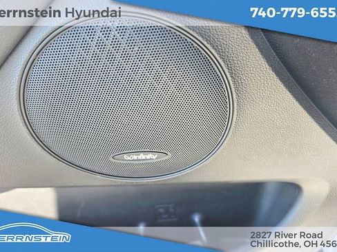 Used 2016 Kia Cadenza Premium image 9