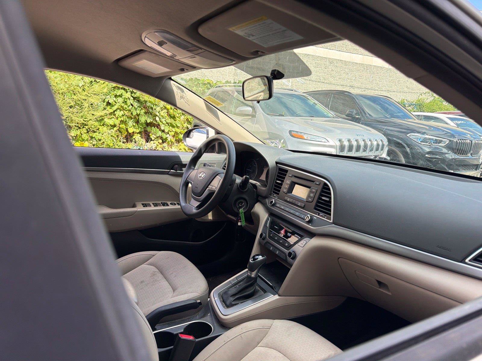 Used 2017 Hyundai Elantra SE FWD image 11