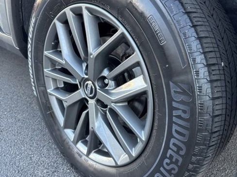 Used 2021 Nissan Rogue S FWD image 8
