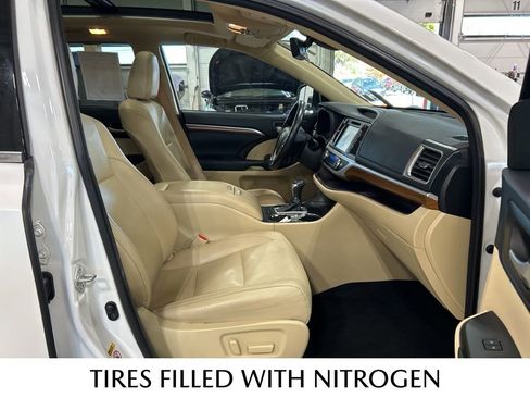 Used 2018 Toyota Highlander Limited Platinum image 24