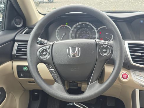 Used 2015 Honda Accord EX image 19