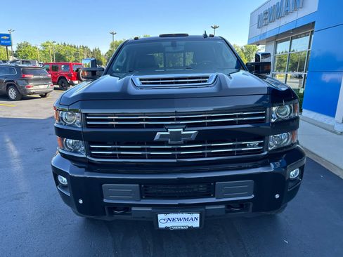 Used 2019 Chevrolet Silverado 2500 LTZ w/ Duramax Plus Package AWD/4WD image 13