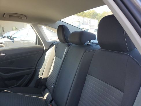 Used 2023 Volkswagen Jetta S image 10