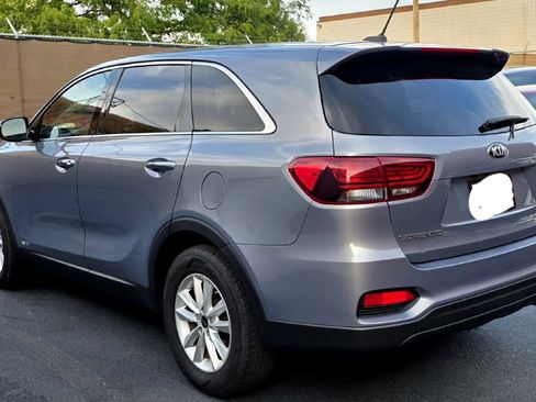 Used 2020 Kia Sorento LX AWD/4WD image 4