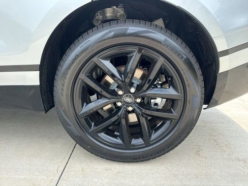 Used 2025 Land Rover Range Rover Velar Dynamic SE image 25