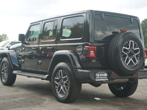 Used 2024 Jeep Wrangler Sahara w/ Technology Group image 4