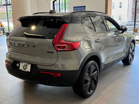 New 2026 Volvo XC40 B5 Ultra w/ Protection Package Premier AWD/4WD image 6