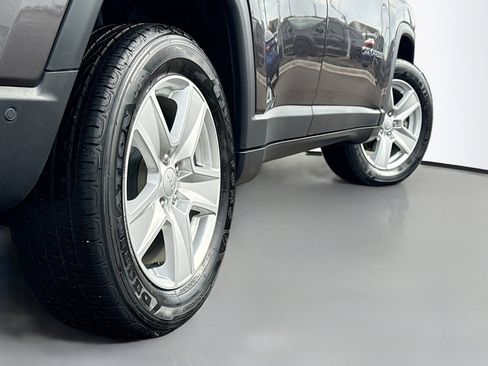 Used 2022 Jeep Compass Latitude w/ Convenience Group image 16