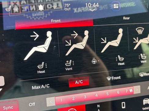 Used 2025 Dodge Durango GT AWD/4WD image 18