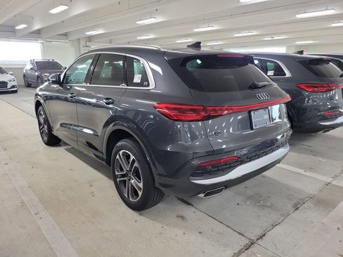 Used 2025 Audi Q5 Premium w/ Convenience Package AWD/4WD image 4